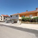 Apartmani Marta